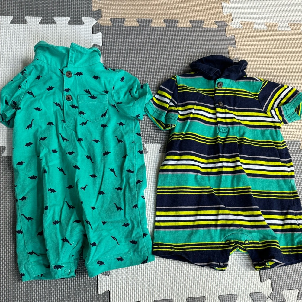 Like New Carter’s 2 pack Romper Set -Size 12 months